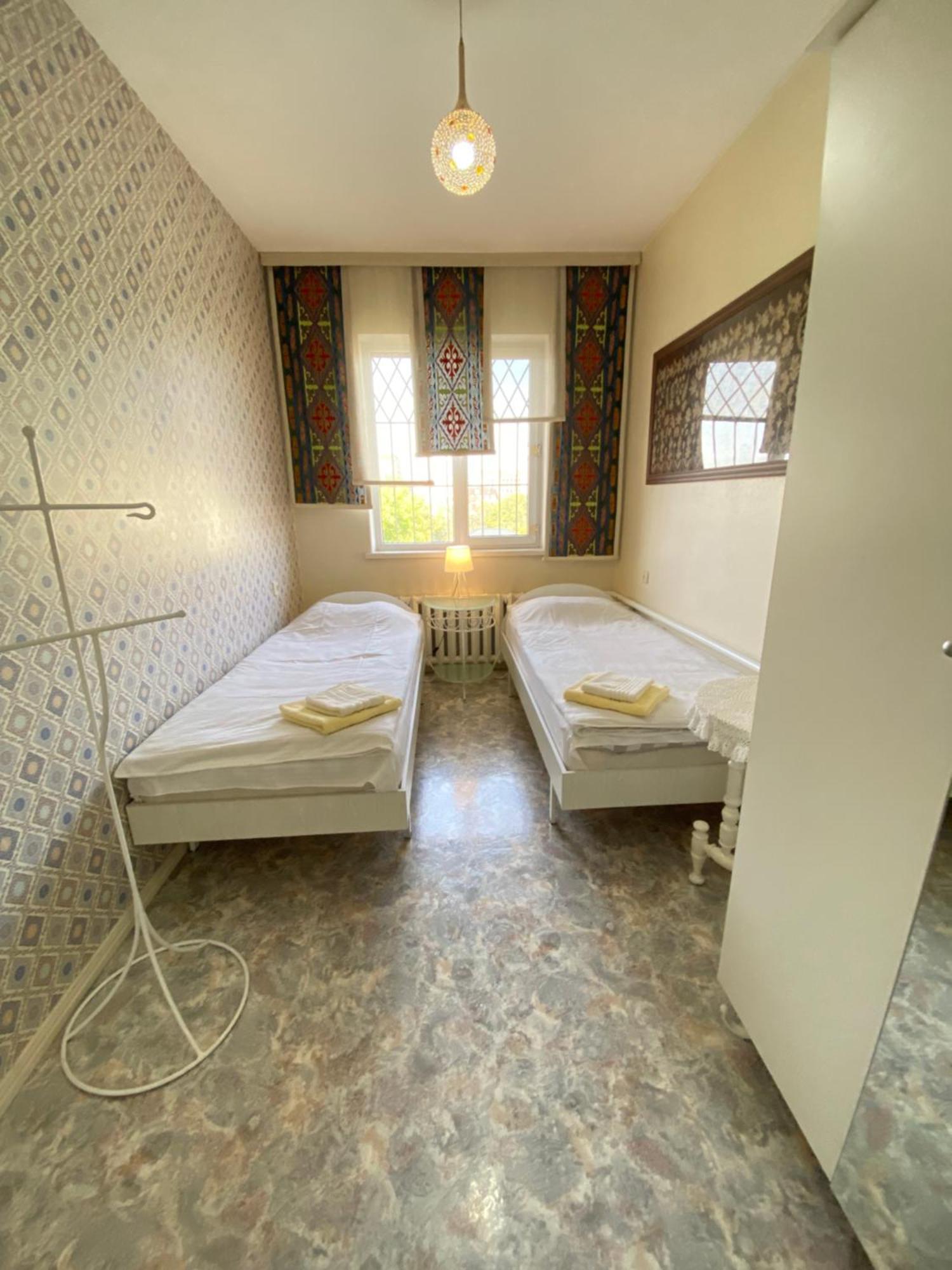 Хостел Особнячок Bishkek Exterior photo