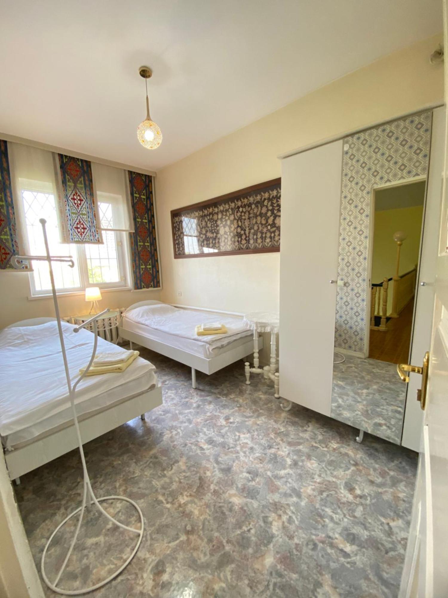 Хостел Особнячок Bishkek Exterior photo
